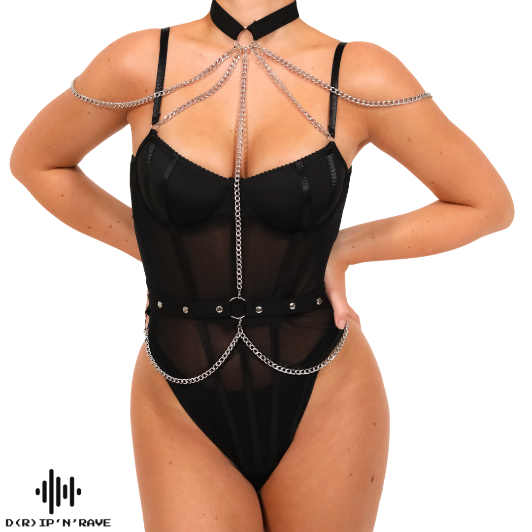 Rave Techno Outfit Damen  - Schwarzer sexy Body mit abnehmbaren silbernen Ketten - Mesh Bodysuit  - Festival Outfit - Party Outfit - Clubwear - Techwear