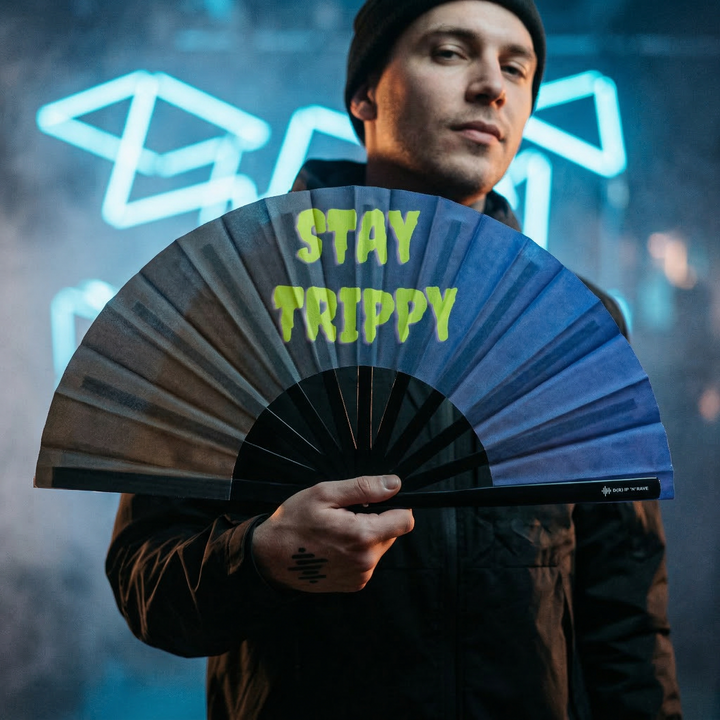 Festival Handfächer XL–Stay Trippy–großer faltbarer Handfächer aus Bambus Holz-stabiler Hand Fan mit UV Glow
